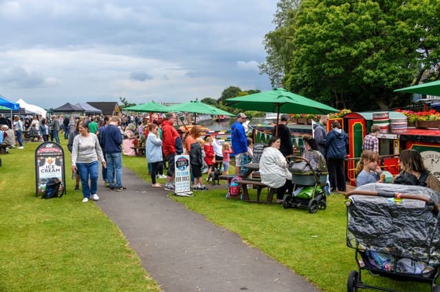 Grand Western Canal at Tiverton
